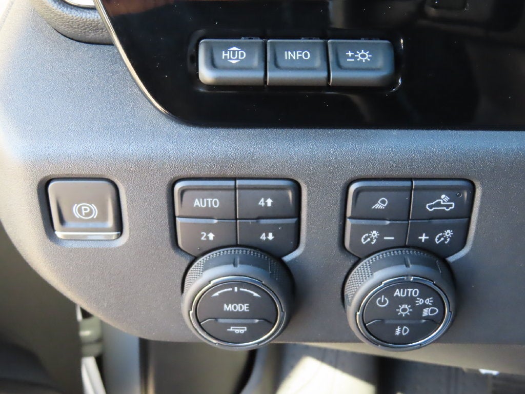 2024 Chevrolet Silverado 1500 ZR2 - Photo 15