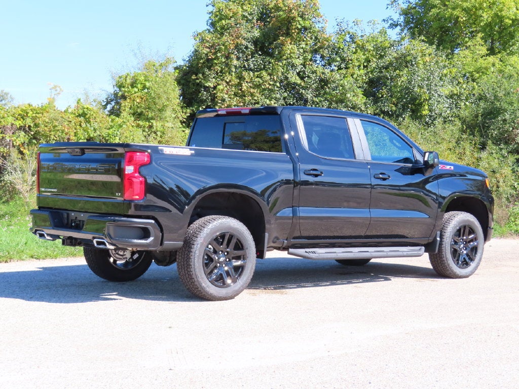 2026 Chevrolet Silverado 1500 LT Trail Boss - Photo 3