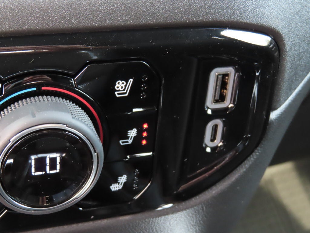 2026 Chevrolet Silverado 1500 High Country - Photo 11
