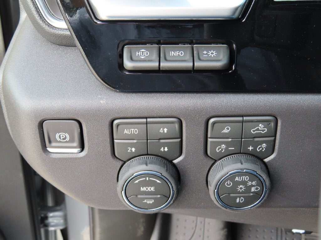 2026 Chevrolet Silverado 1500 High Country - Photo 17