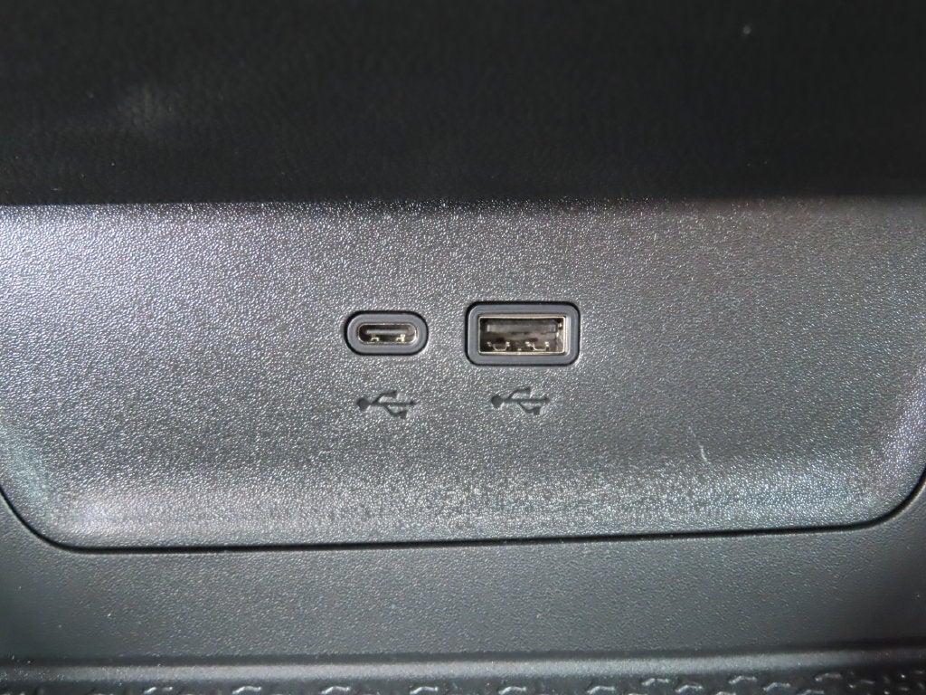 2027 Chevrolet Equinox LT - Photo 10