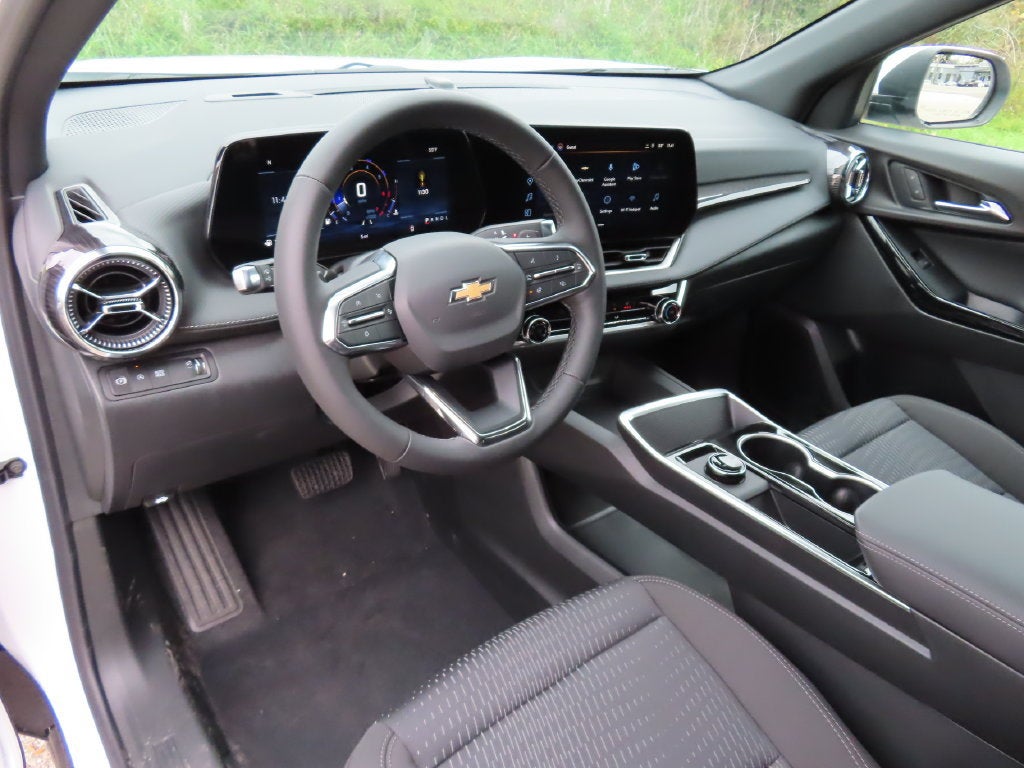 2027 Chevrolet Equinox LT - Photo 20