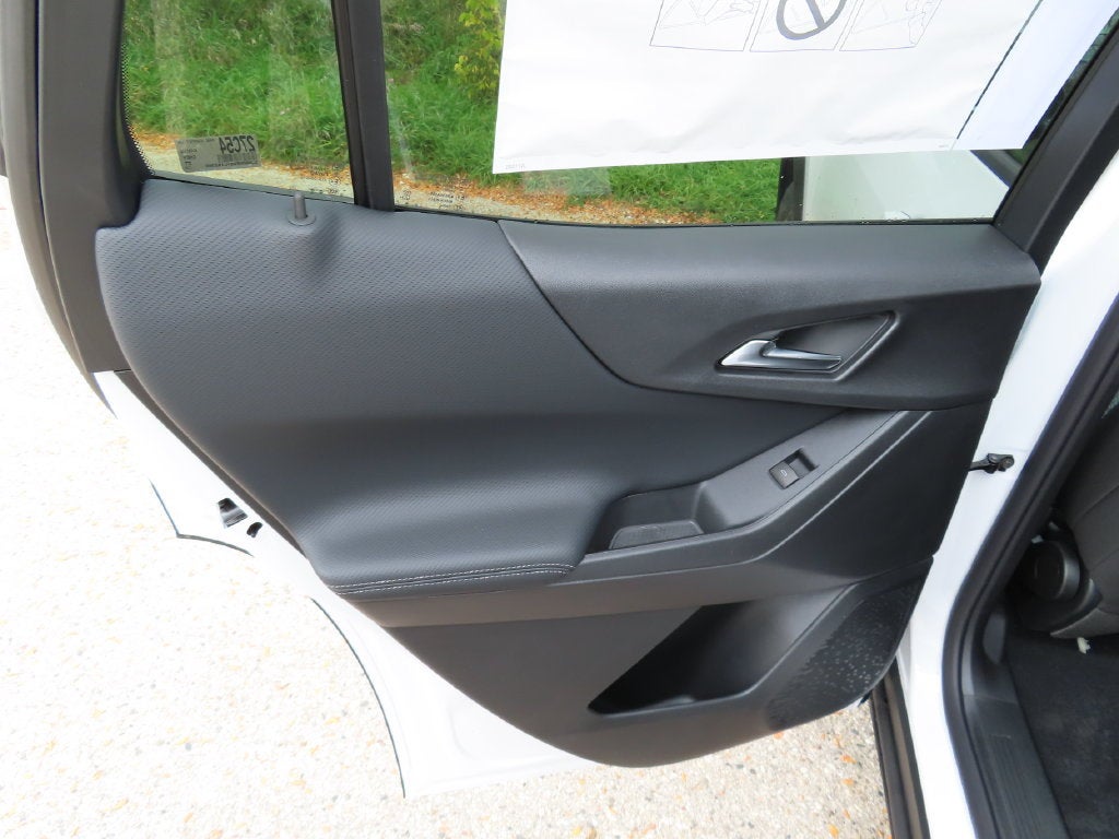 2027 Chevrolet Equinox LT - Photo 25