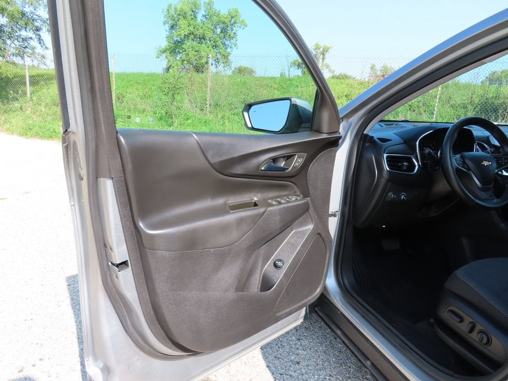 2023 Chevrolet Equinox LT - Photo 24