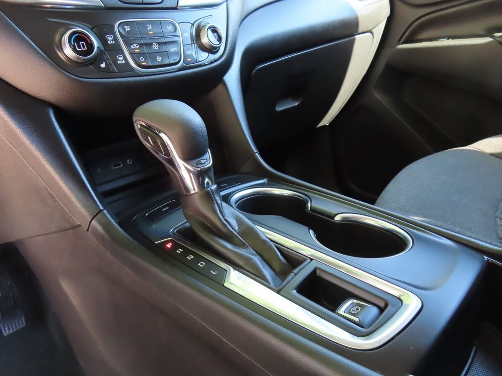 2024 Chevrolet Equinox LT - Photo 19