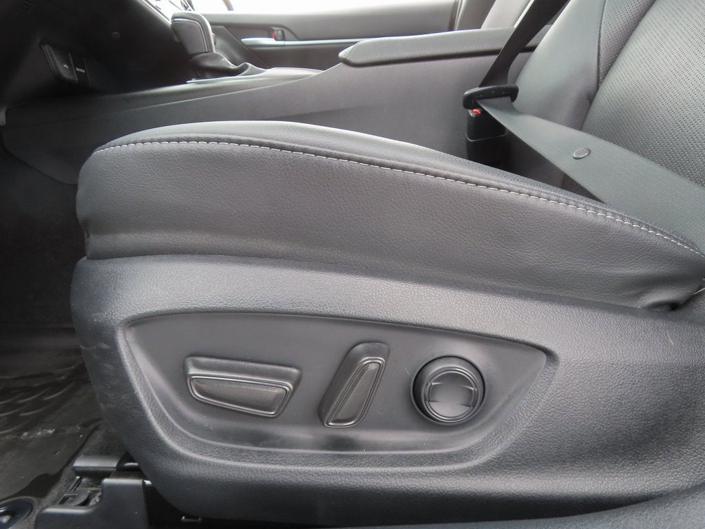 2023 Toyota Camry XSE V6