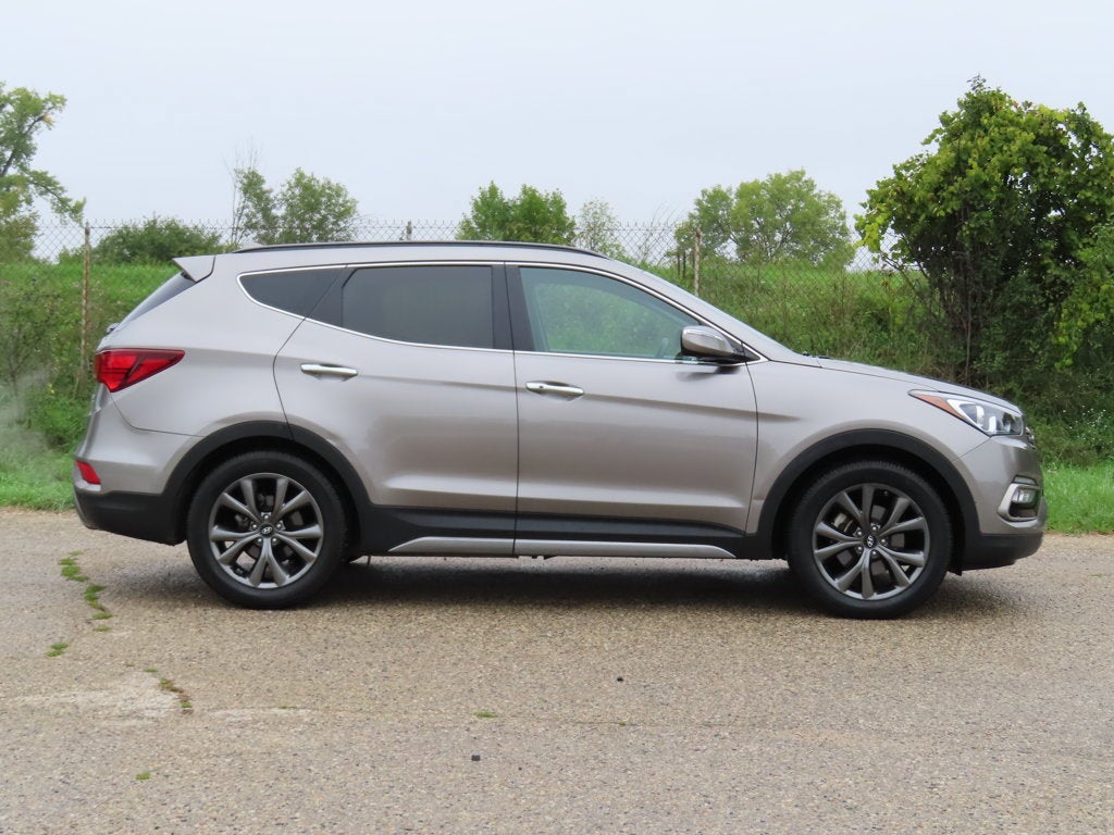 2017 Hyundai Santa Fe Sport 2.0T Ultimate