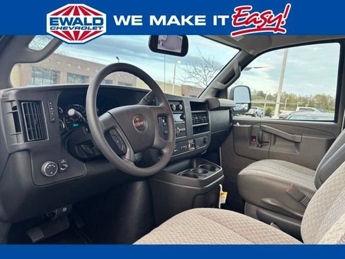 2025 GMC Savana Cutaway 3500 Work Van
