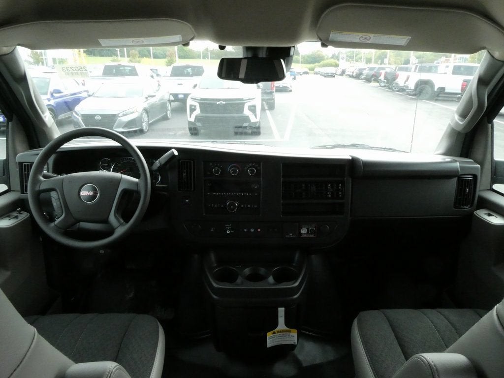 2025 GMC Savana Cutaway 3500 Work Van