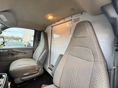 2025 GMC Savana Cutaway 3500 Work Van