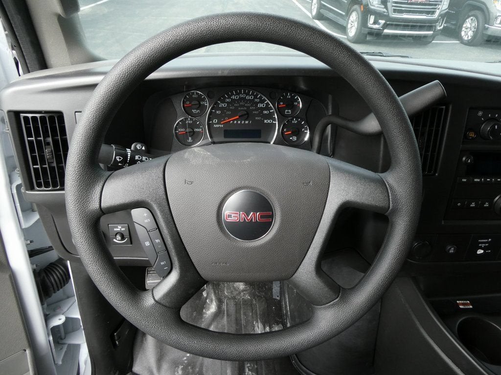2025 GMC Savana Cutaway 3500 Work Van