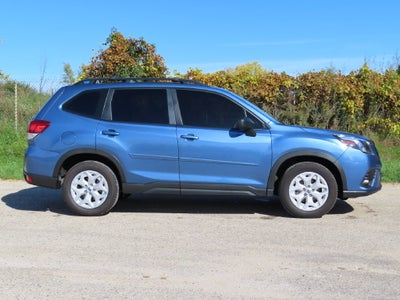 2023 Subaru Forester BASE