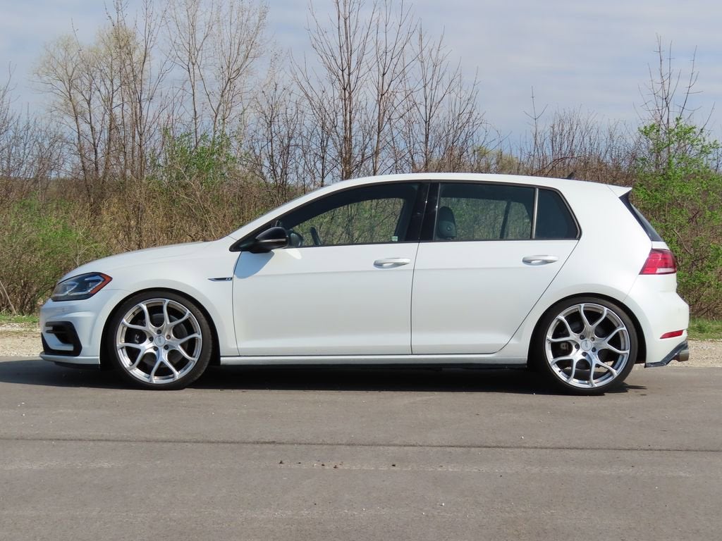 2018 Volkswagen Golf R 2.0T w/DCC & Navigation